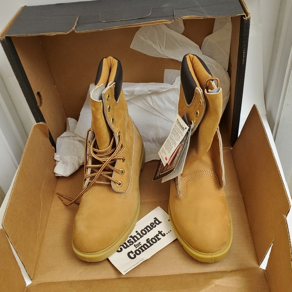 Golden Retriever Other - 🤩New with tags and box Vintage Golden Retriever waterproof leather boots size 8